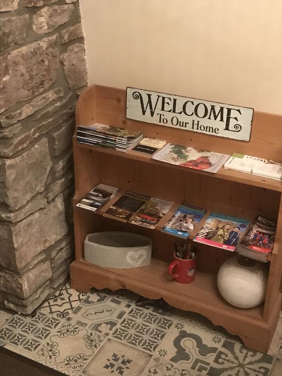 Deri-Down Guest House Abergavenny Buitenkant foto