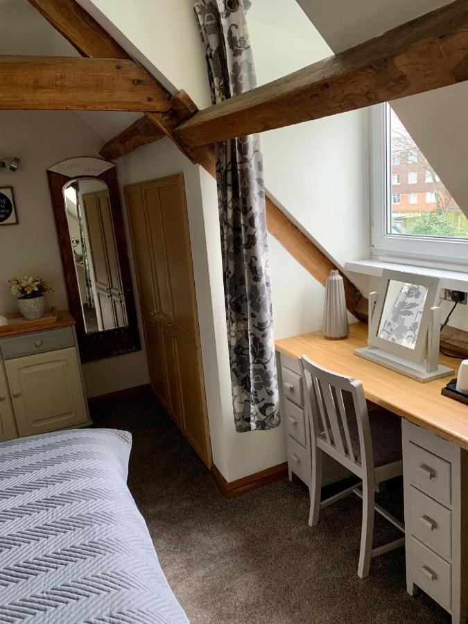 Deri-Down Guest House Abergavenny Buitenkant foto